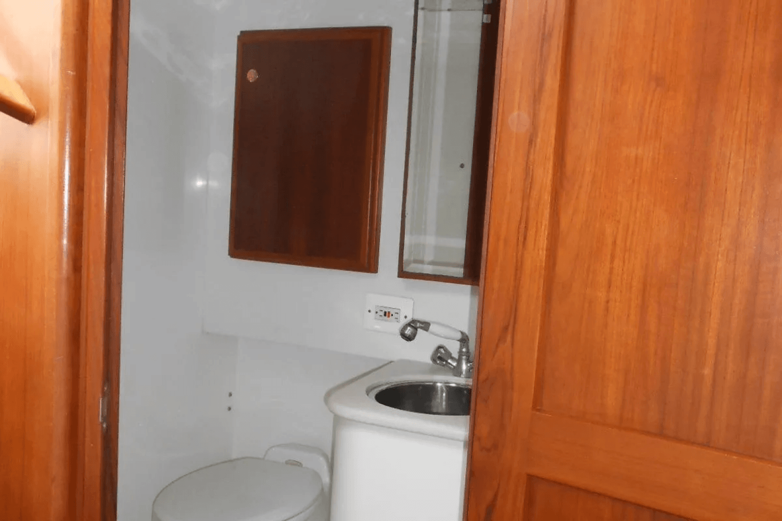 2004 Topaz 32 Express