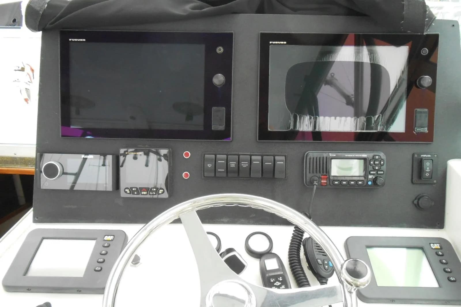 2004 Topaz 32 Express