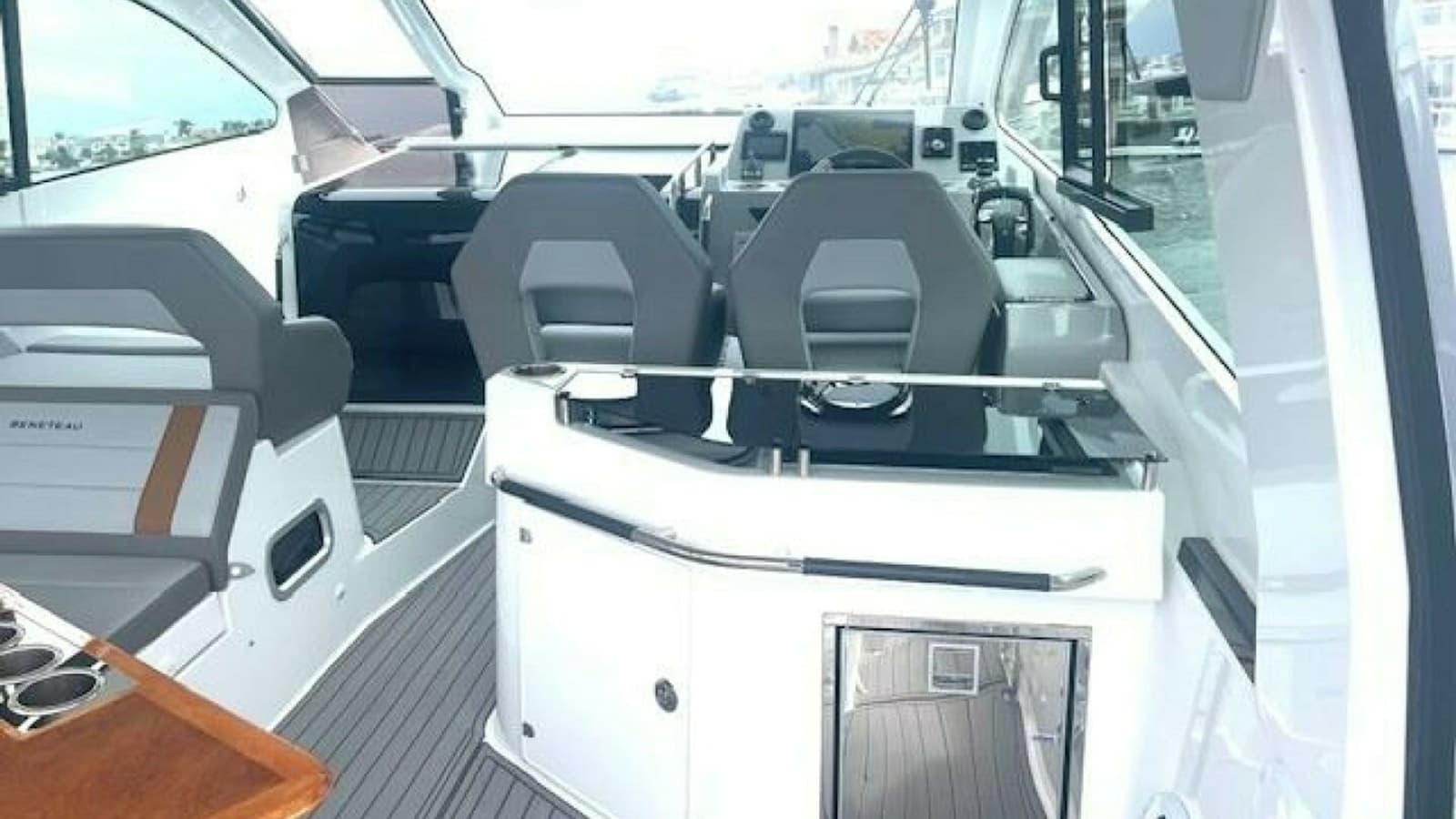 2022 Beneteau 32 Gran Turismo "FORTUNA" - Helm Station and Cockpit Seating
