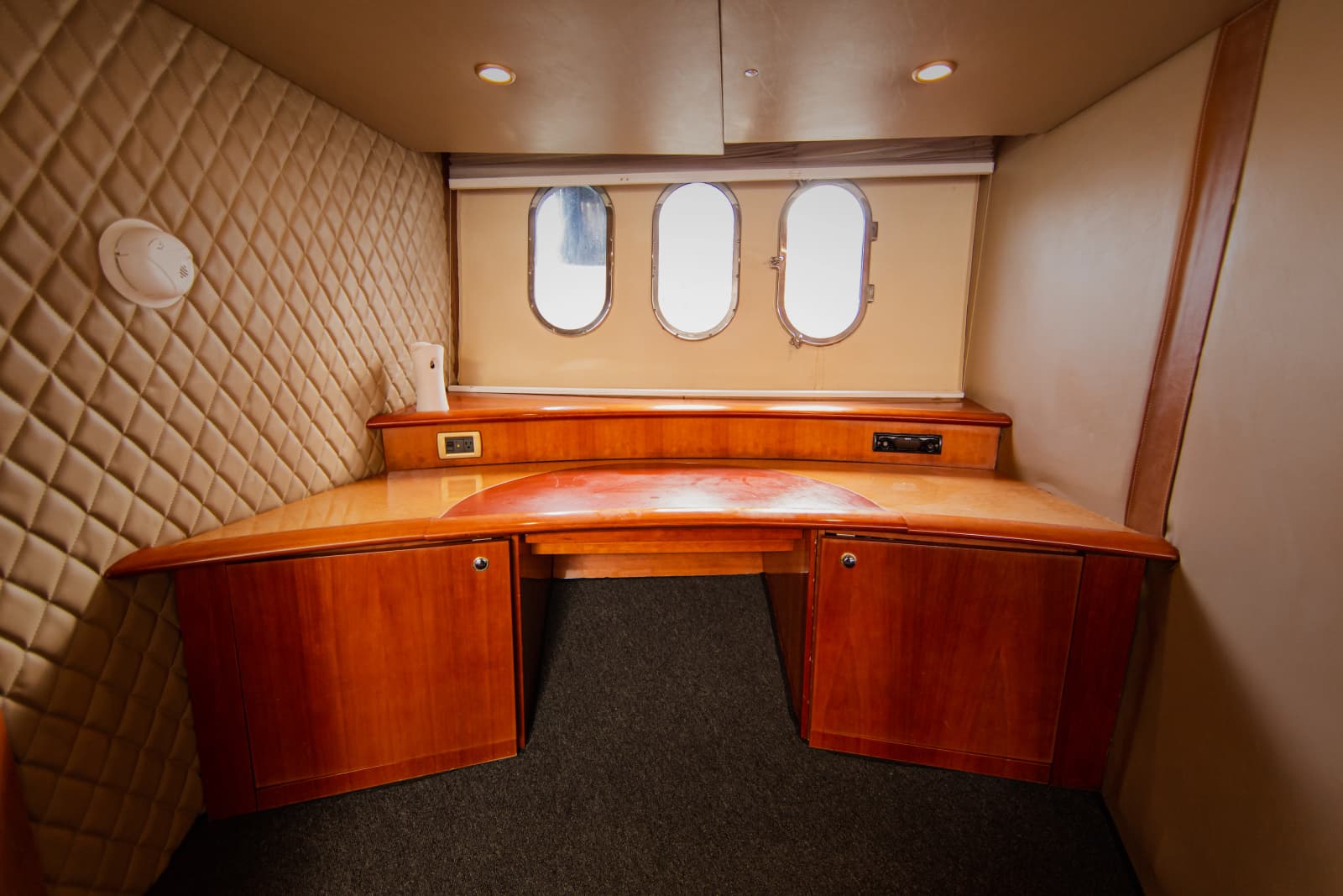 2004 Azimut 55E