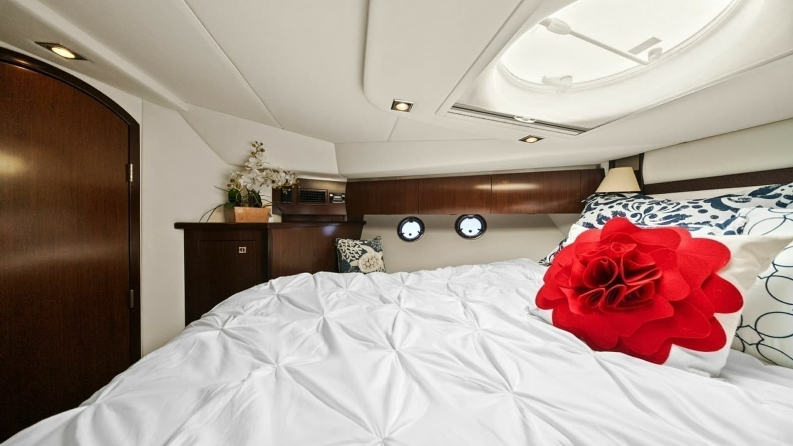 2012 Cruiser Yachts 54 Cantius