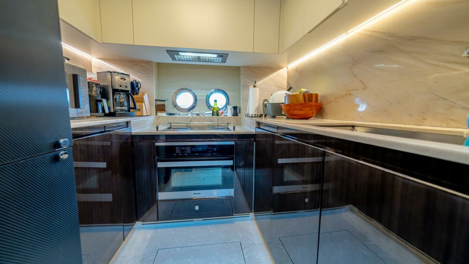 2017 Azimut 77 "Carpe Diem"