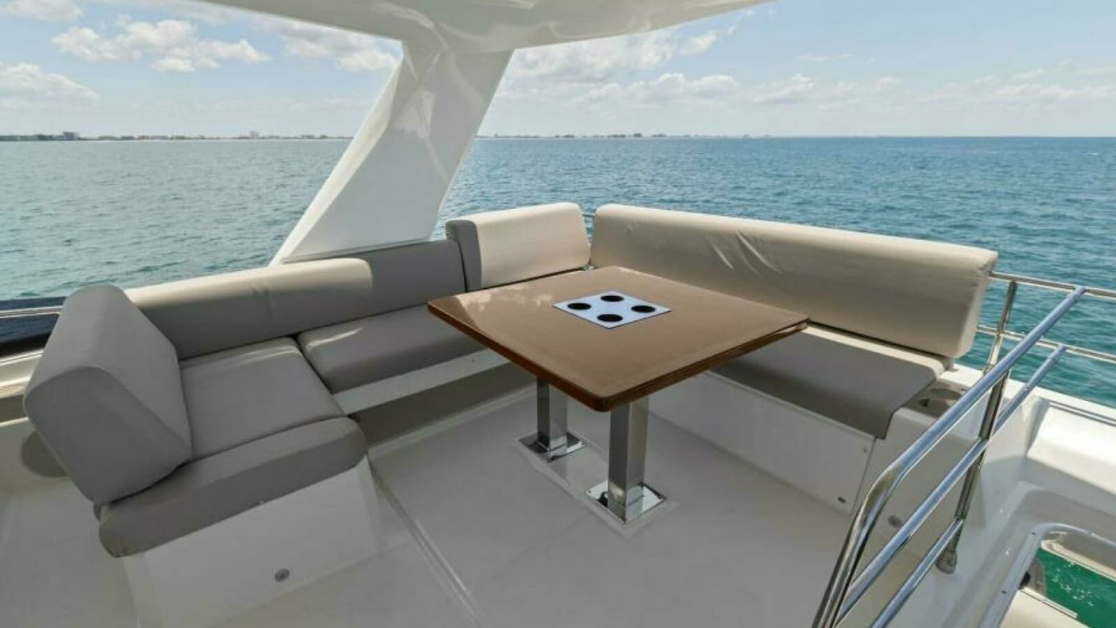 2022 59 Prestige Flybridge - How Sweet It Its - Flybridge