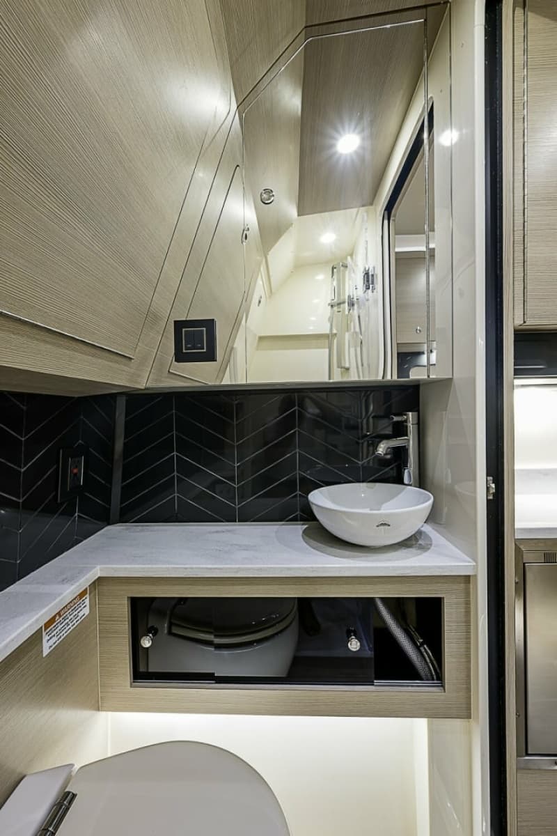 Scout 42 Maizey Blue - Interior Cabin
