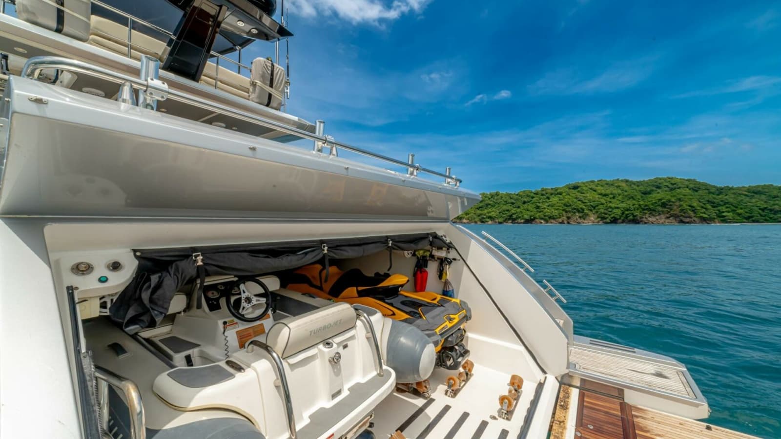 2017 Azimut 77 "Carpe Diem"