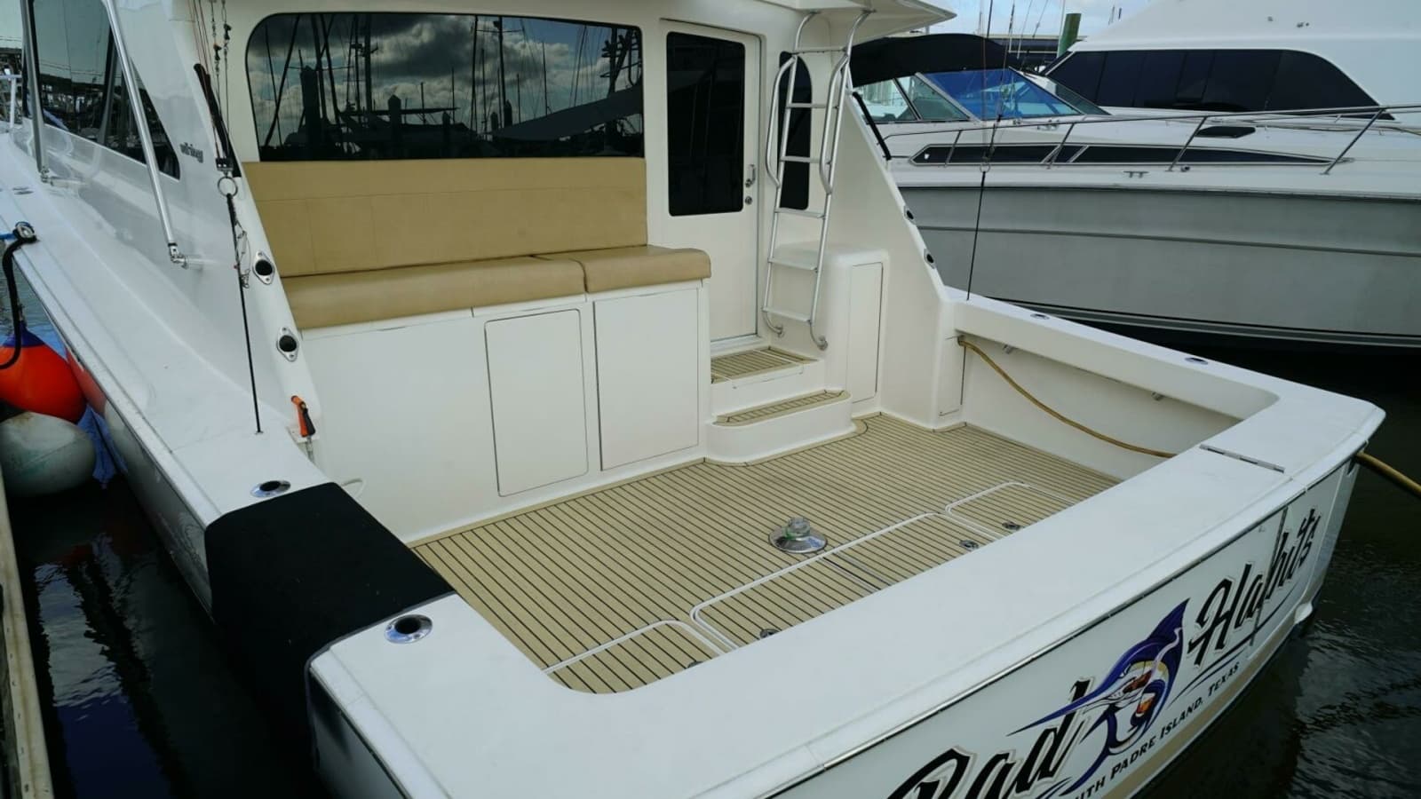 2007 Viking 45 Convertible Bad Habits