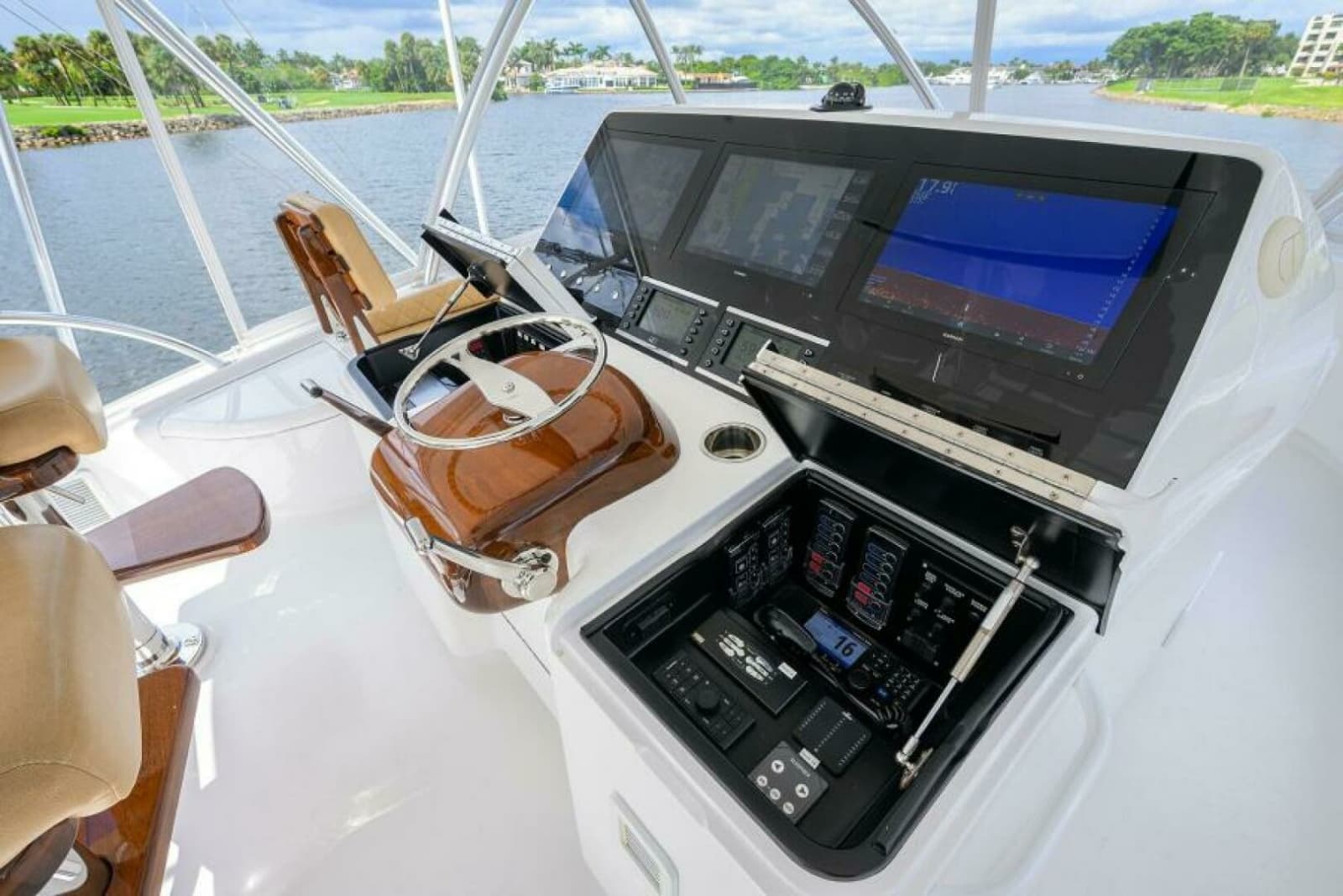 2023 Viking 64 Convertible - Flybridge