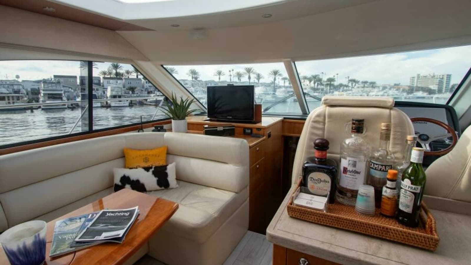2012 Riviera 50 Sport Yacht "Contessa" - Salon with Panoramic Windows
