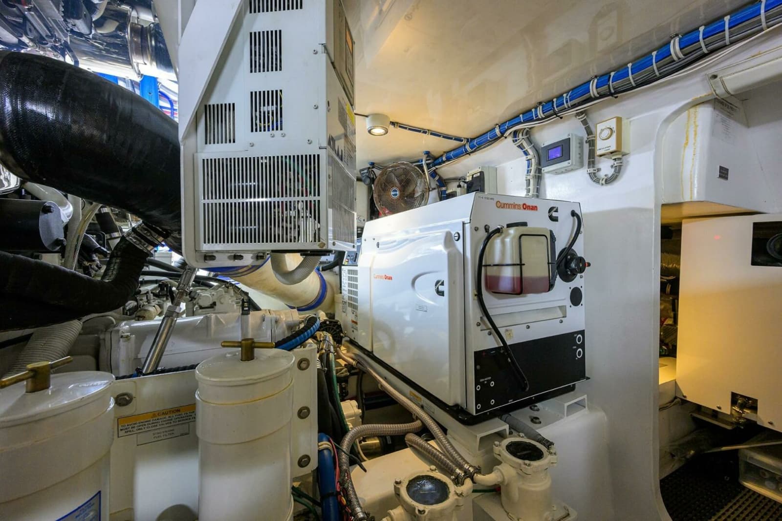 Hatteras 63 Reelin N Dealin - Engine Room