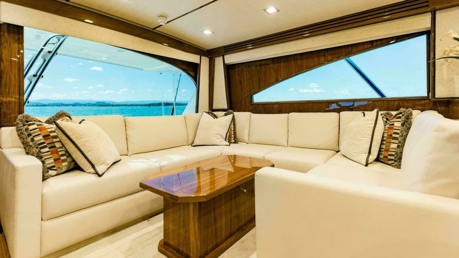 2020 Viking 72 Enclosed Bridge