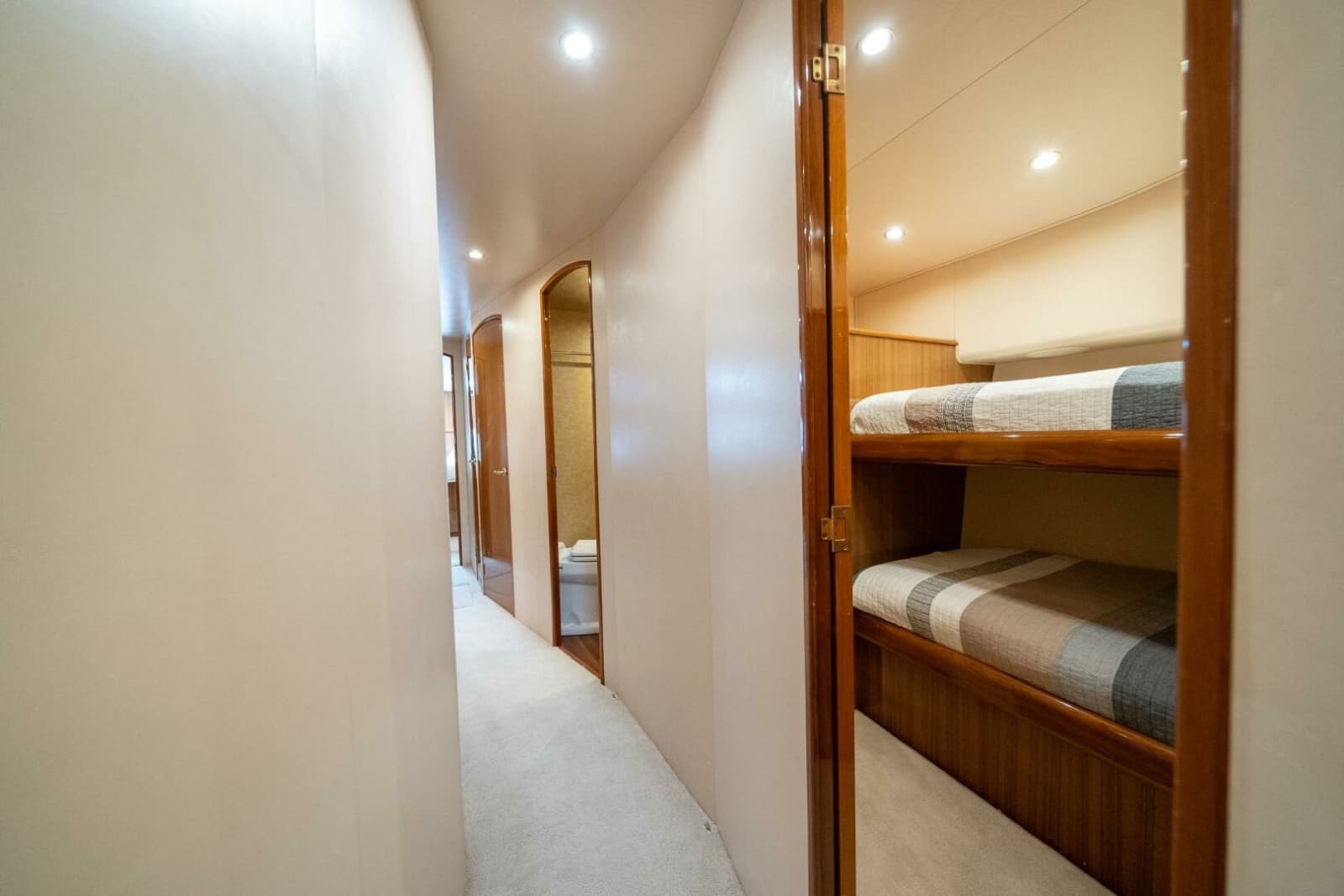 2006 Viking 68 Convertible