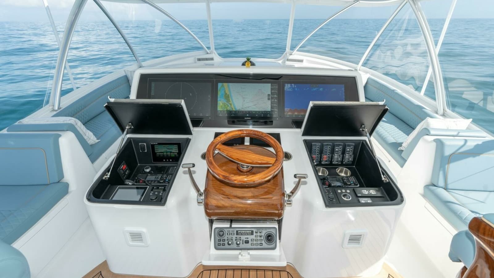 2025 Viking 90C "Zatara"