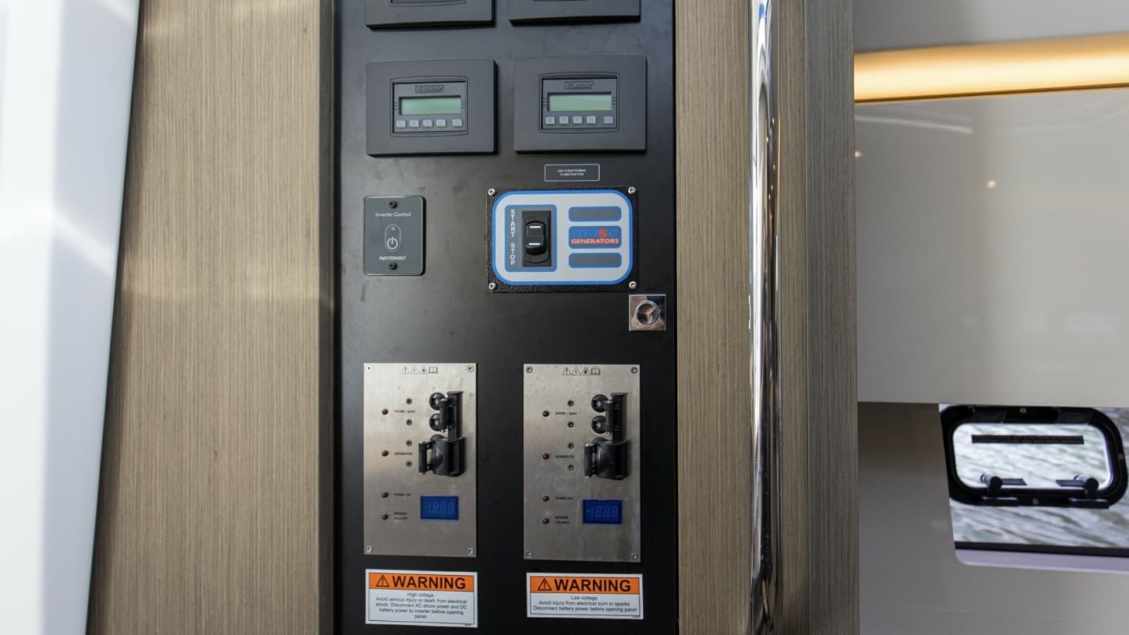 2022 Beneteau 41 Grand Turismo War Downs Eagle Power Panel