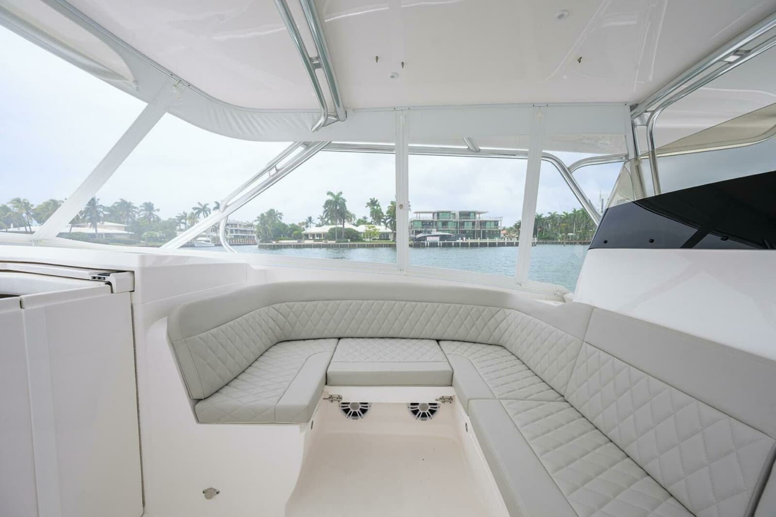Intrepid 41 - Bow Seating