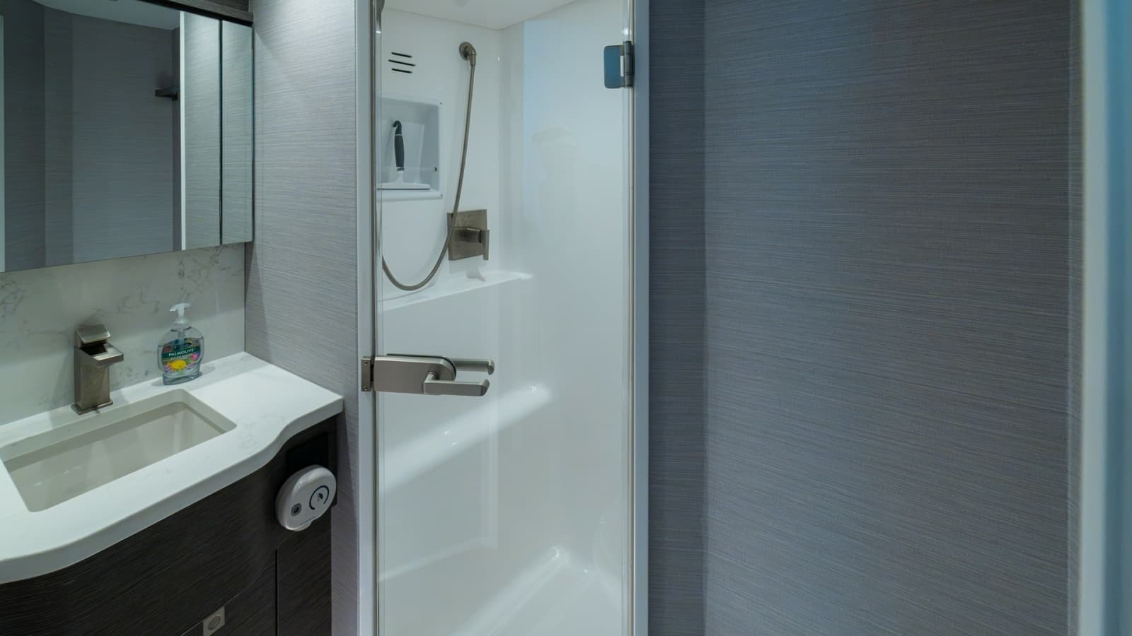Ensuite Bathroom with Shower