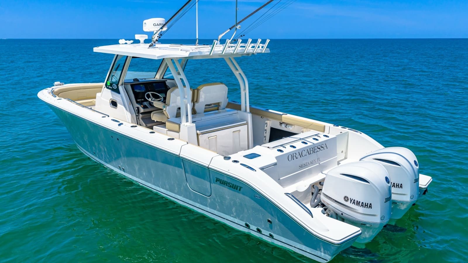 Aft Deck with Dual Engines
