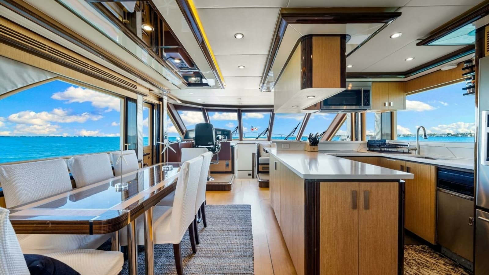 2010 83 Ocean Alexander Motor Yacht 'Relentless'