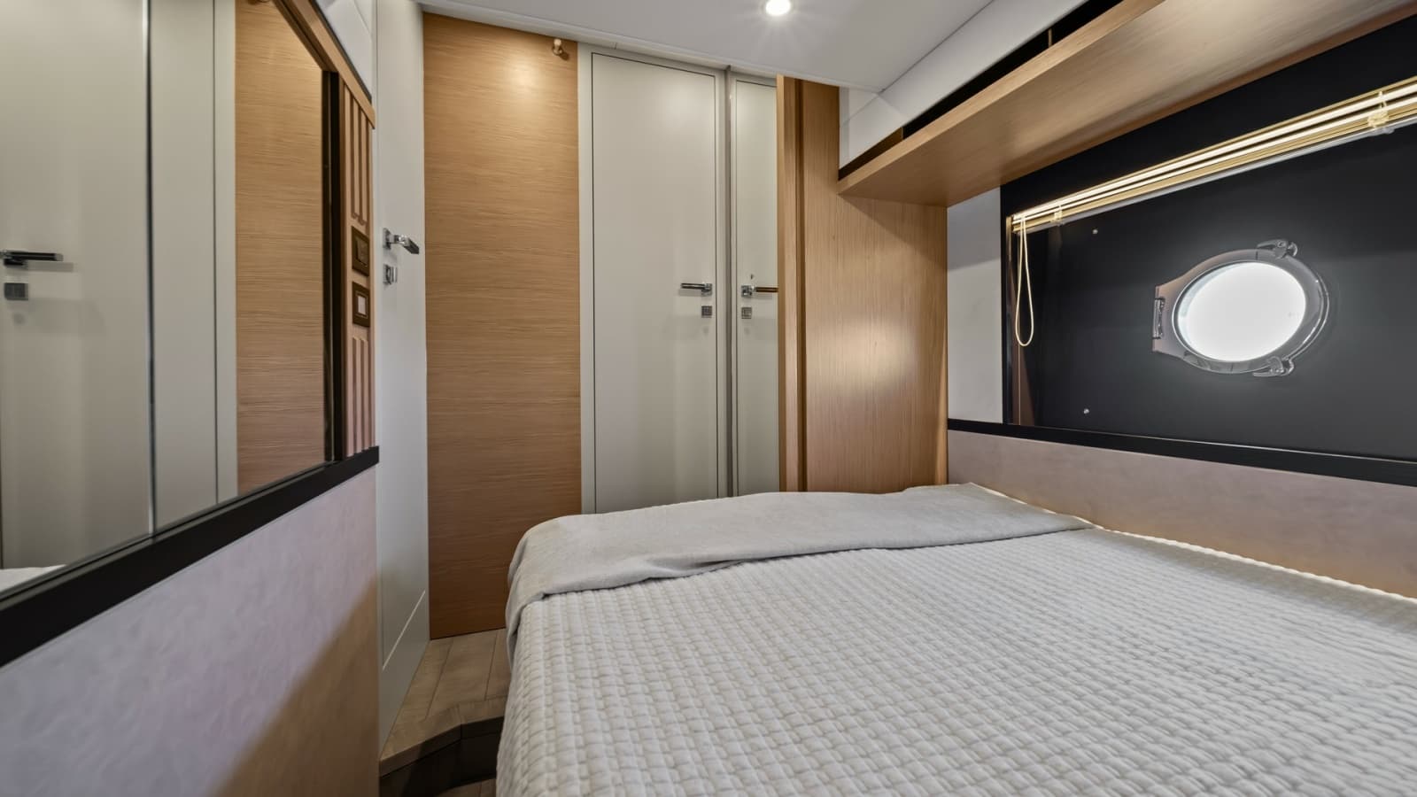 2026 Absolute Navetta 58 "ANDIAMO" - Guest Stateroom