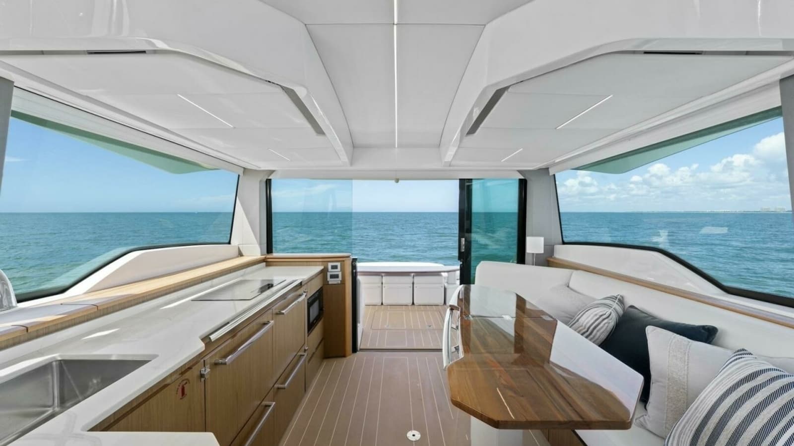 2023 Tiara Yachts EX 60