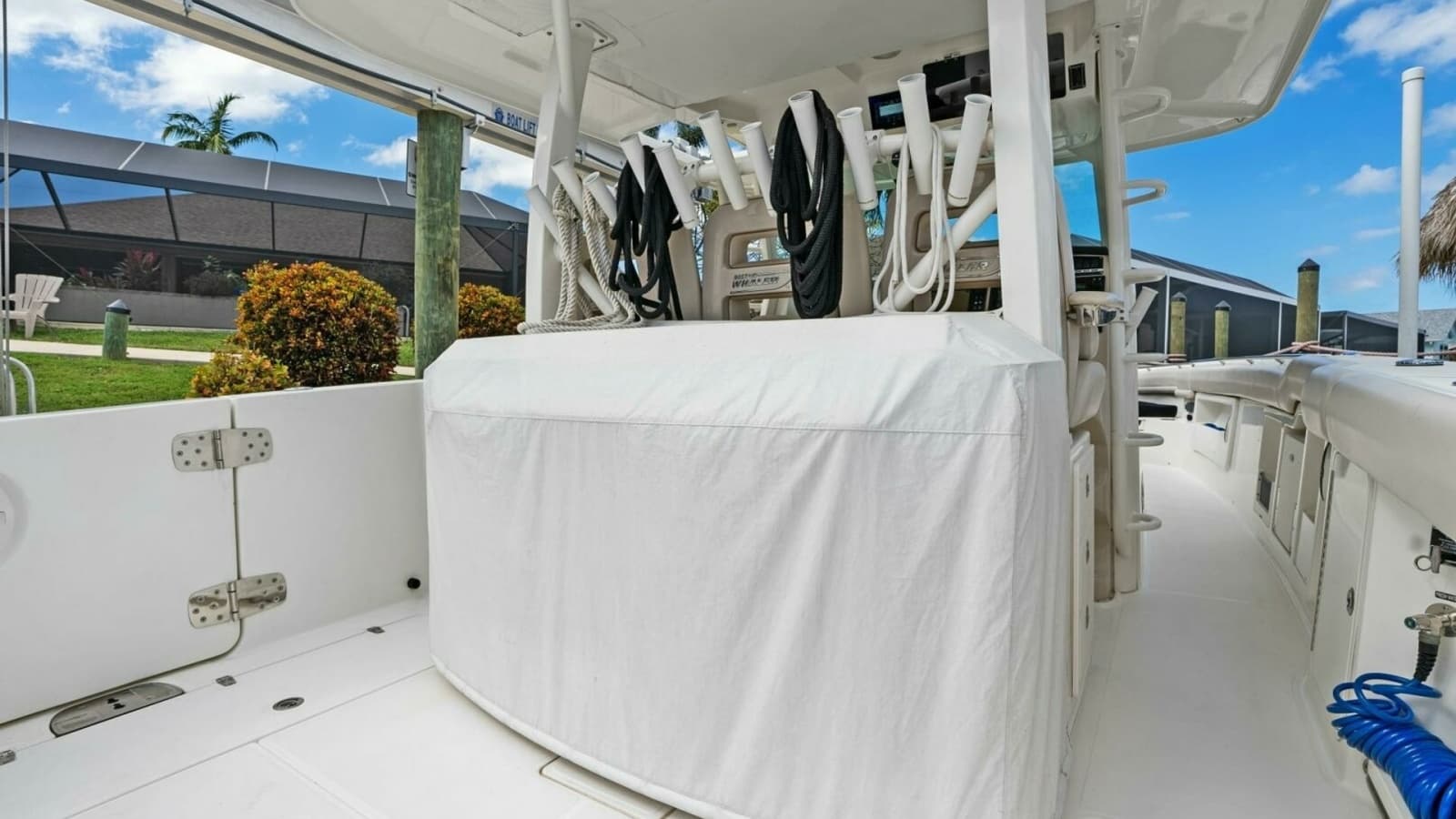 2019 Boston Whaler 380 Outrage 'Lima Kilo' - Wet Bar