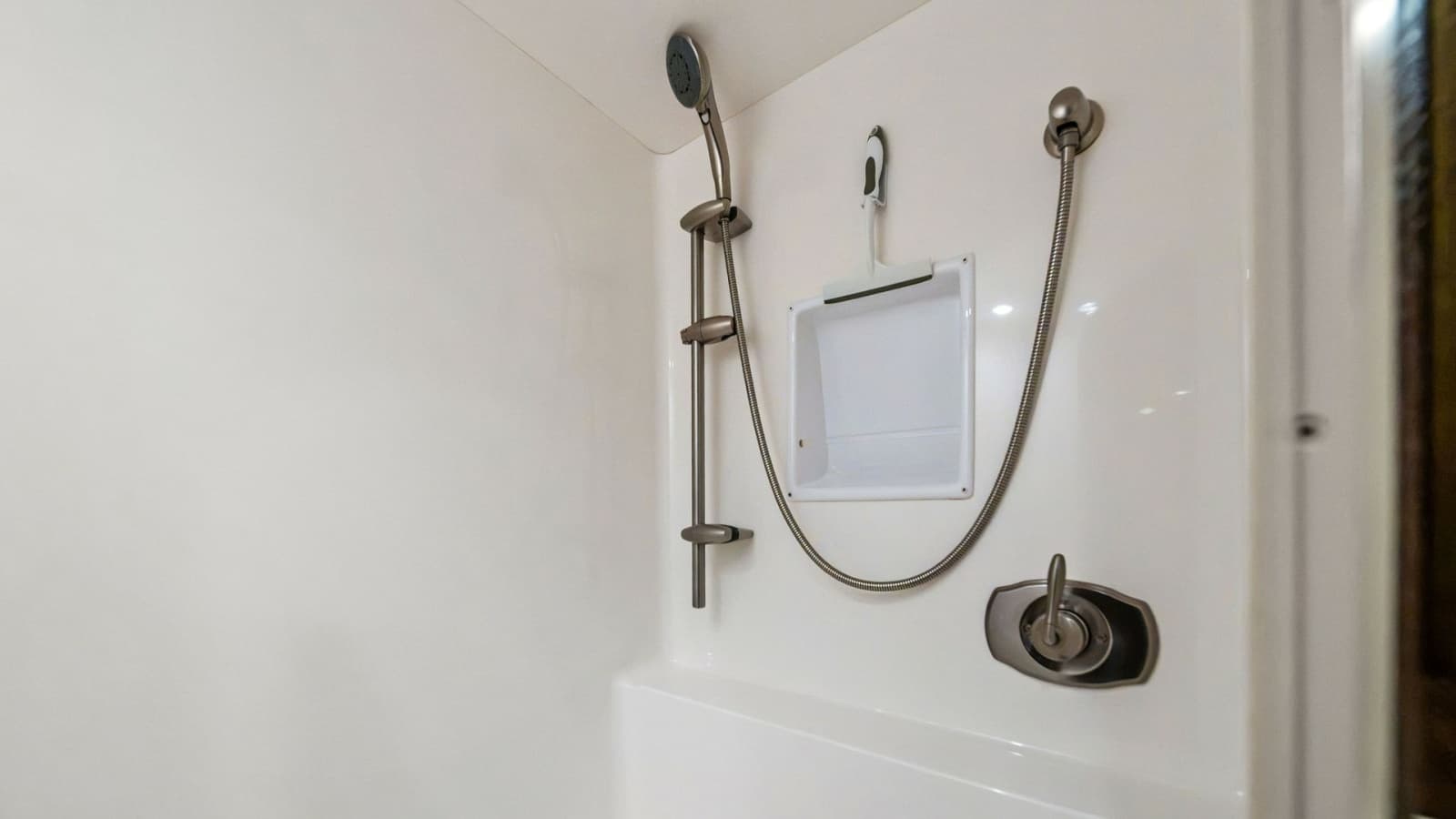 Enclosed Shower in Guest Head