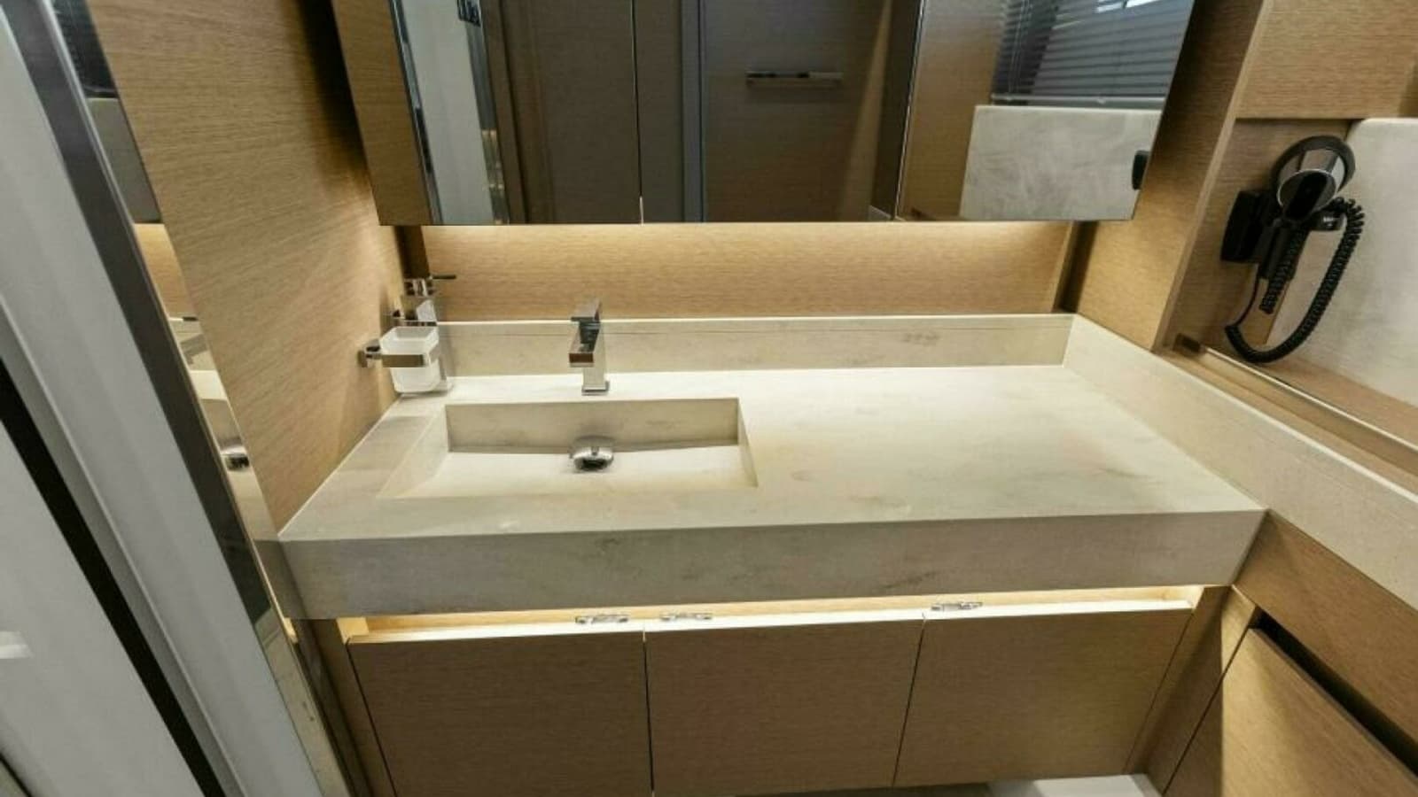 2022 59 Prestige Flybridge - How Sweet It Its - Master Head