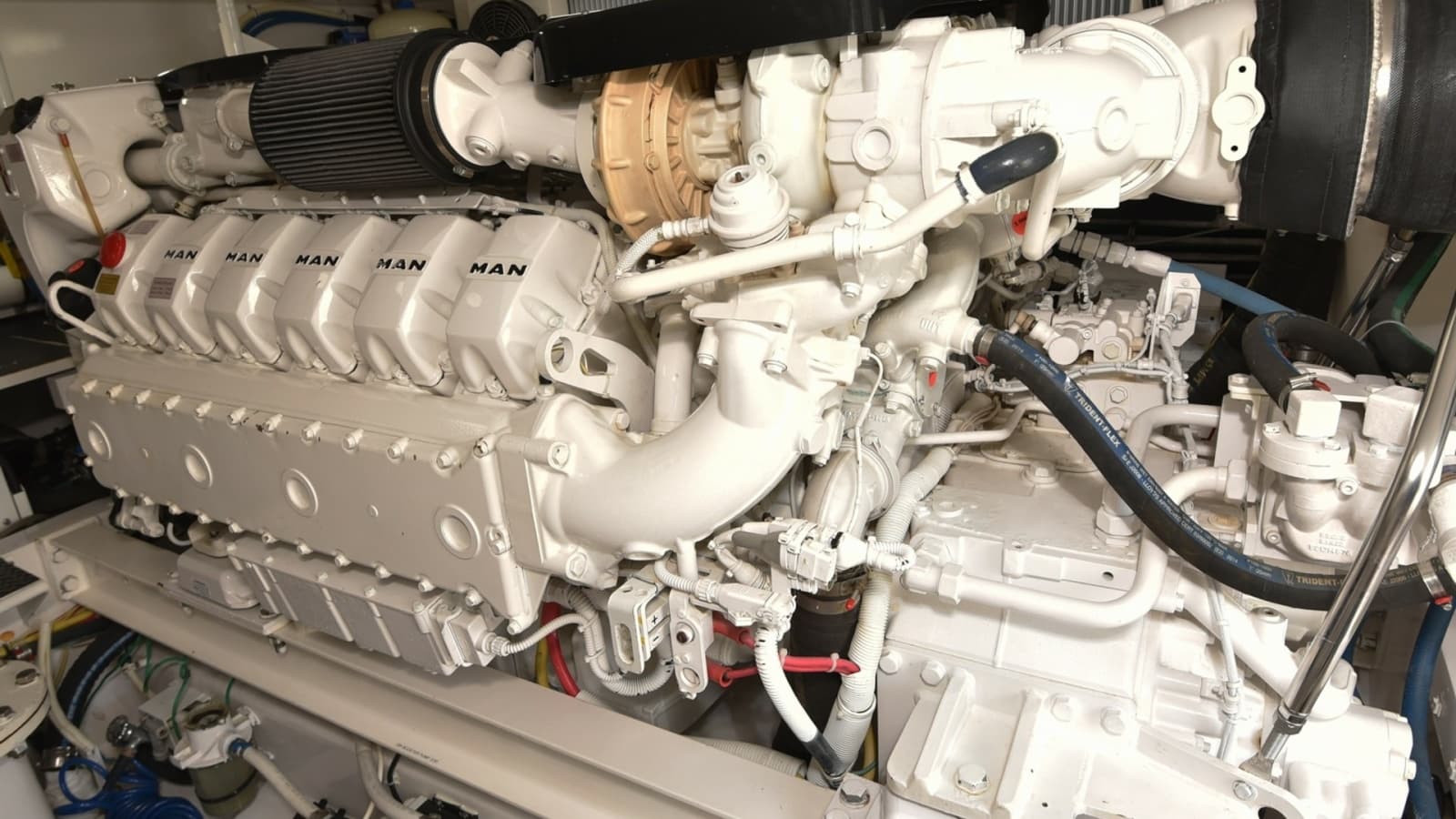 2016 Viking 55 Convertible TAG Team