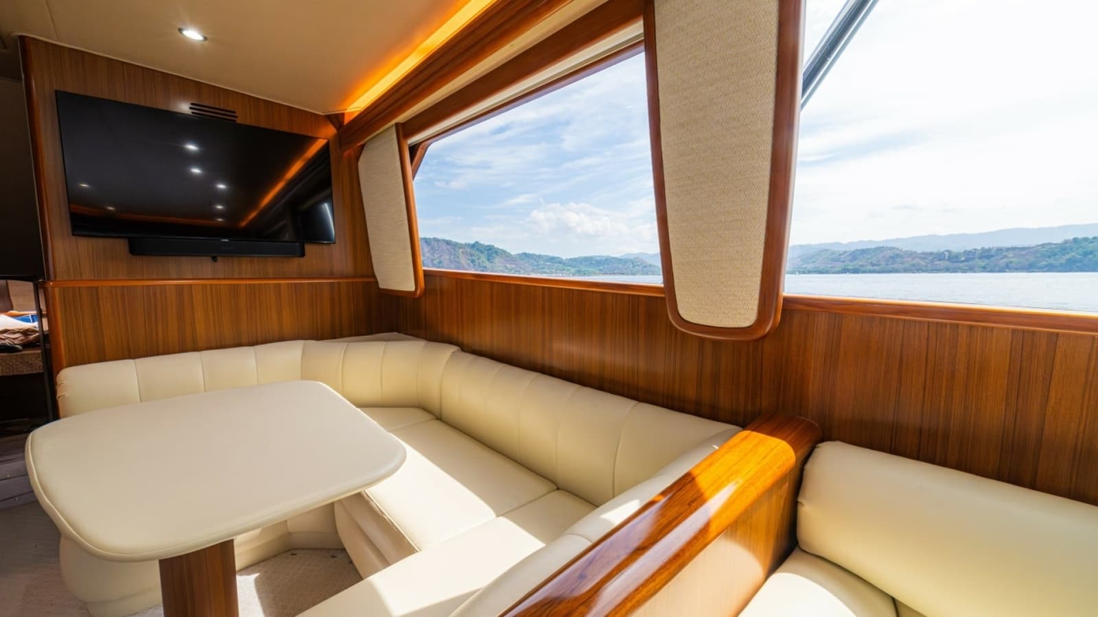 60 Viking Convertible 2012 "Contango"
