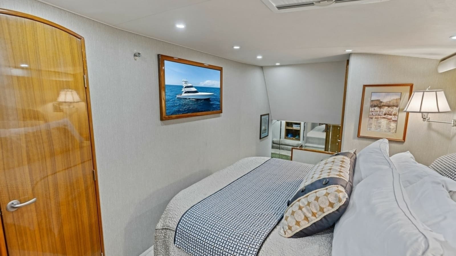 2008 Viking 68 Skybridge "Liquid Apple"