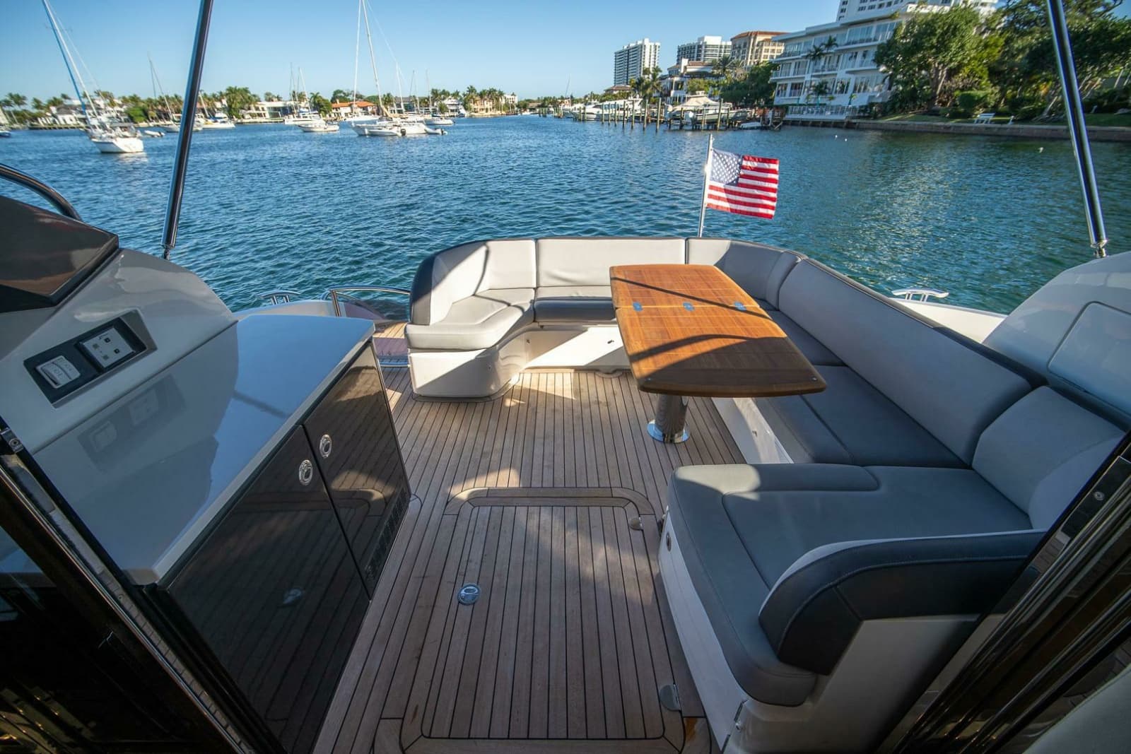 2016 Princess V48