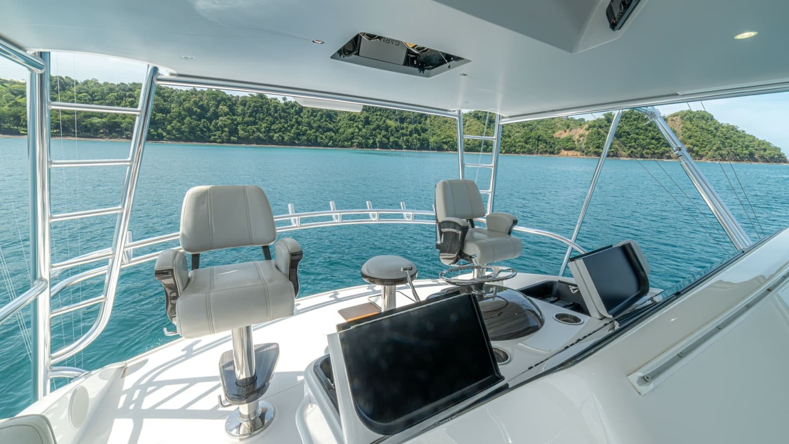 Flybridge Helm with Dual Seating