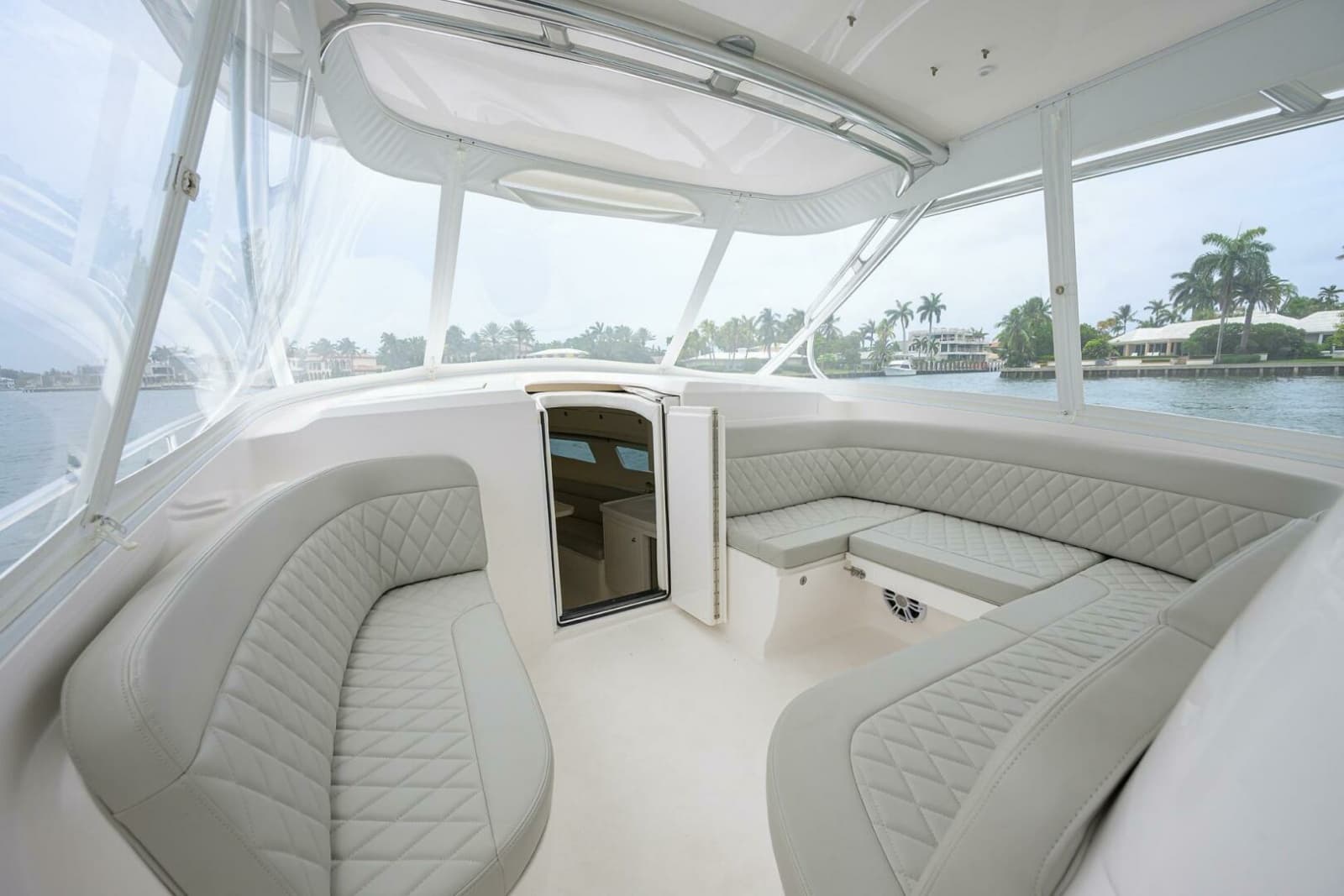 Intrepid 41 - Bow Seating