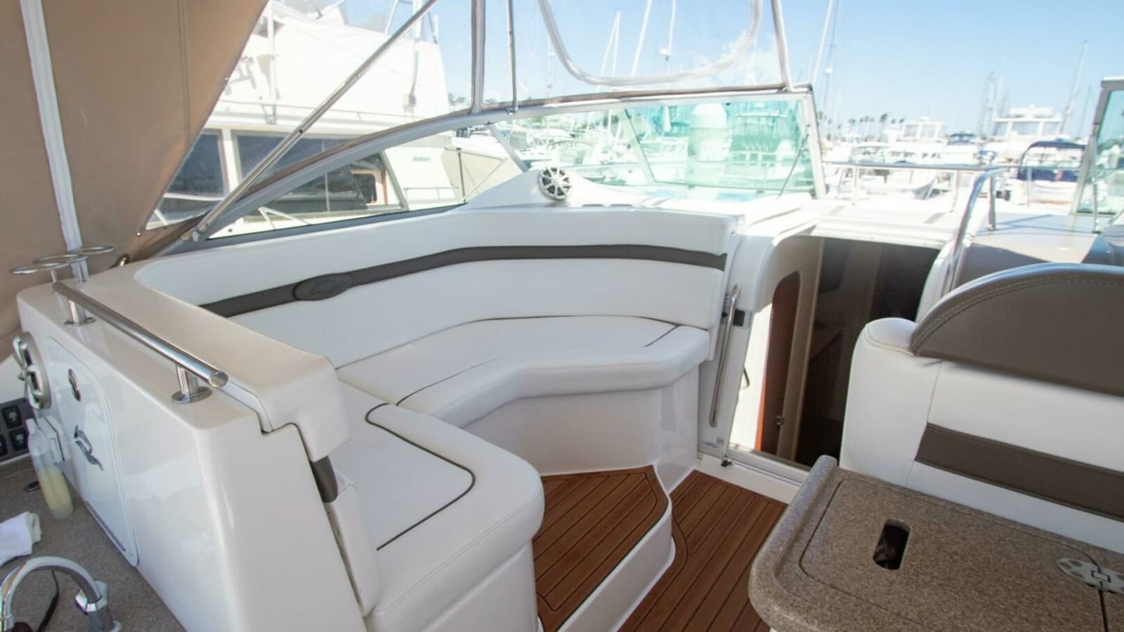 2008 Rinker 40 Express Cruiser