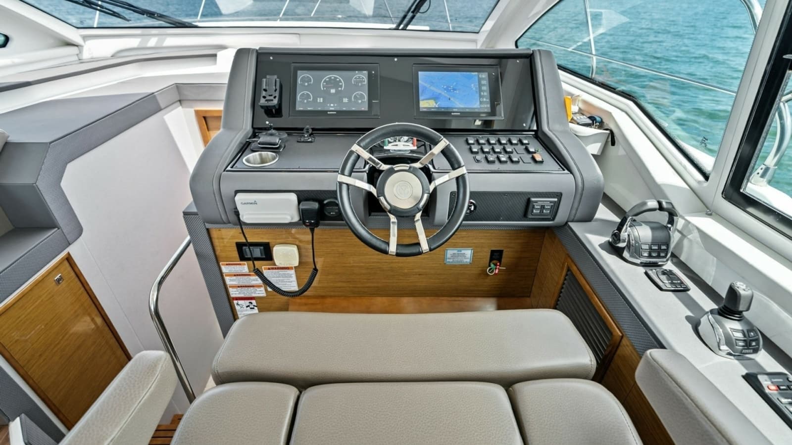 2019 Cruisers Yachts 42 Cantius 'Truly Ineffable'