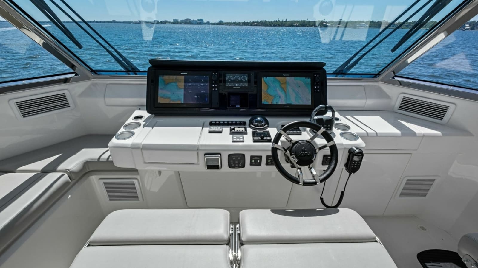 2022 54 Aquila Powercat 'Remarkable I'