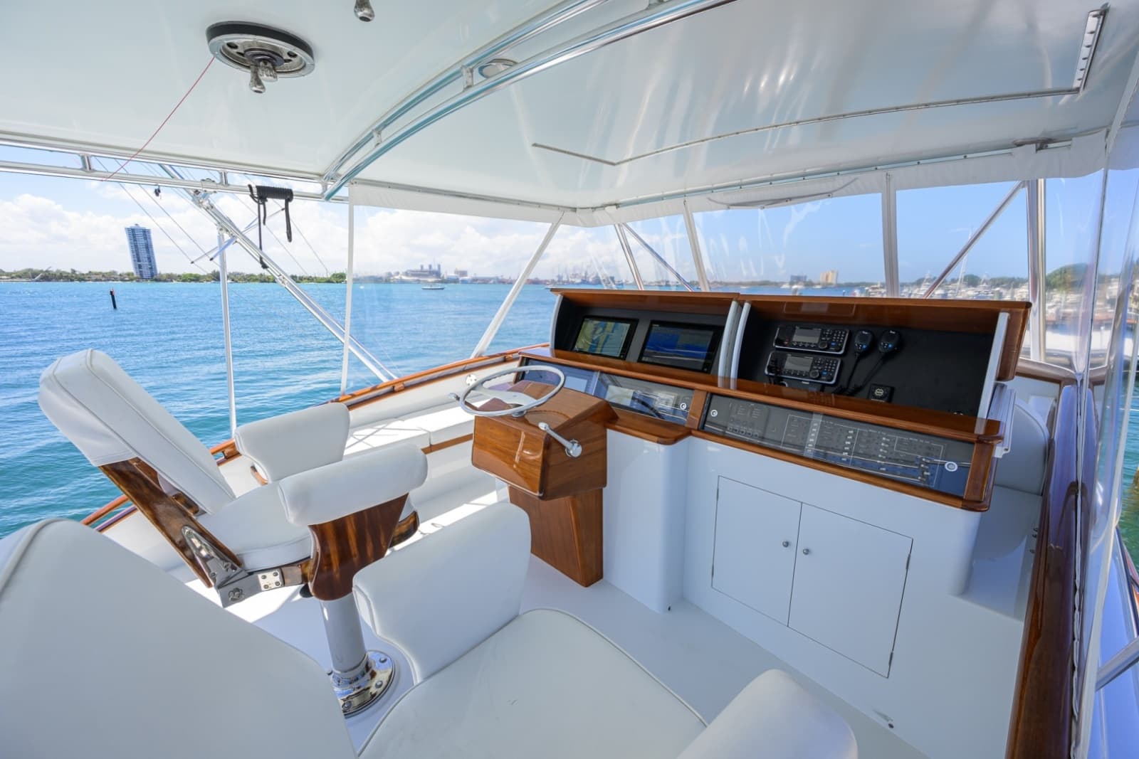Rybovich 60 SIBONEY - Helm