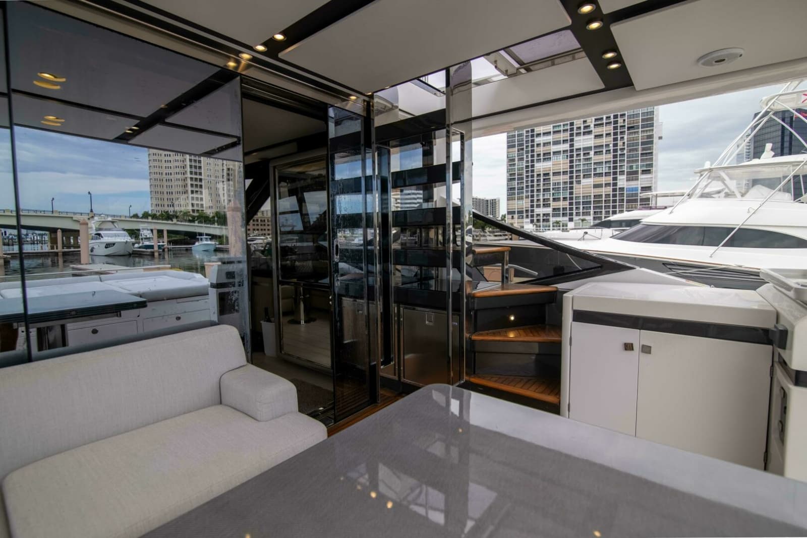 Azimut 70 Triple Play -