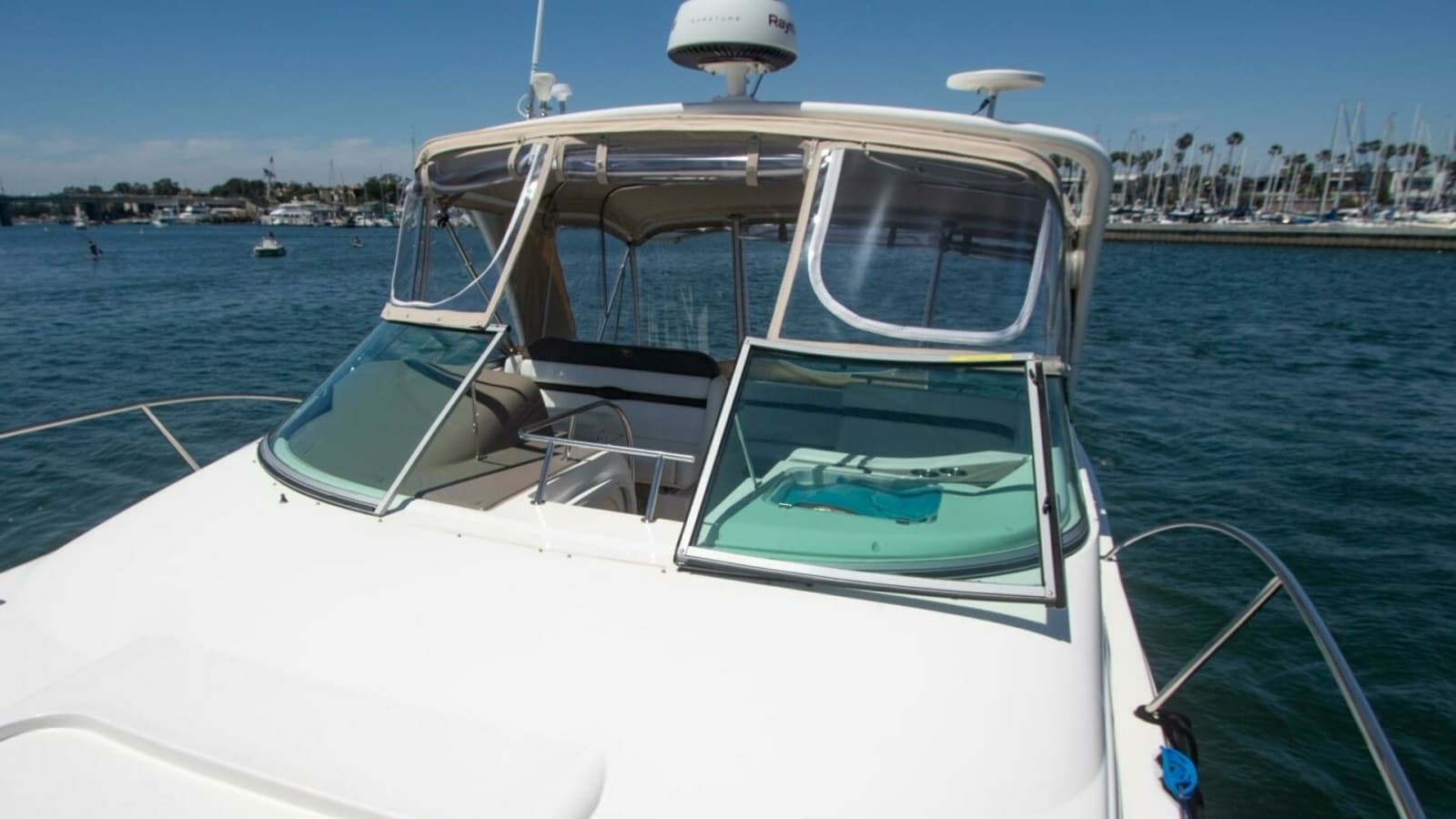 2008 Rinker 40 Express Cruiser