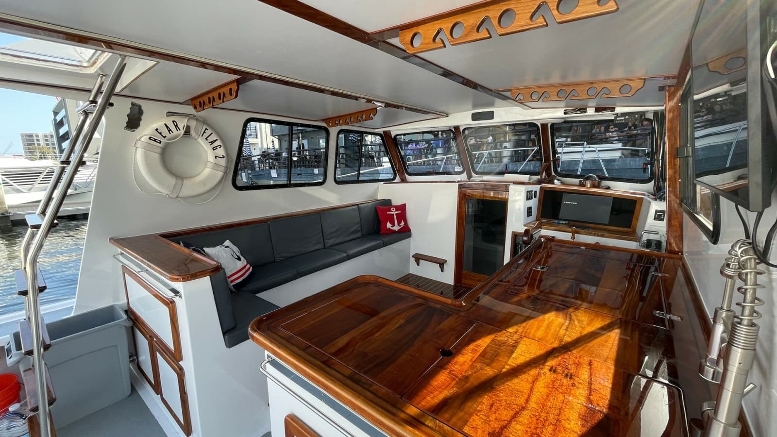 2019 Donelle 35 Flybridge Sportfish "BEAR FLAG 3.0" - Spacious Flybridge Interior with Seating