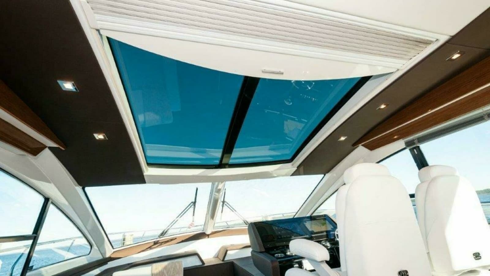 2020 Cruisers Yachts- HARPER BELL- Sun Roof