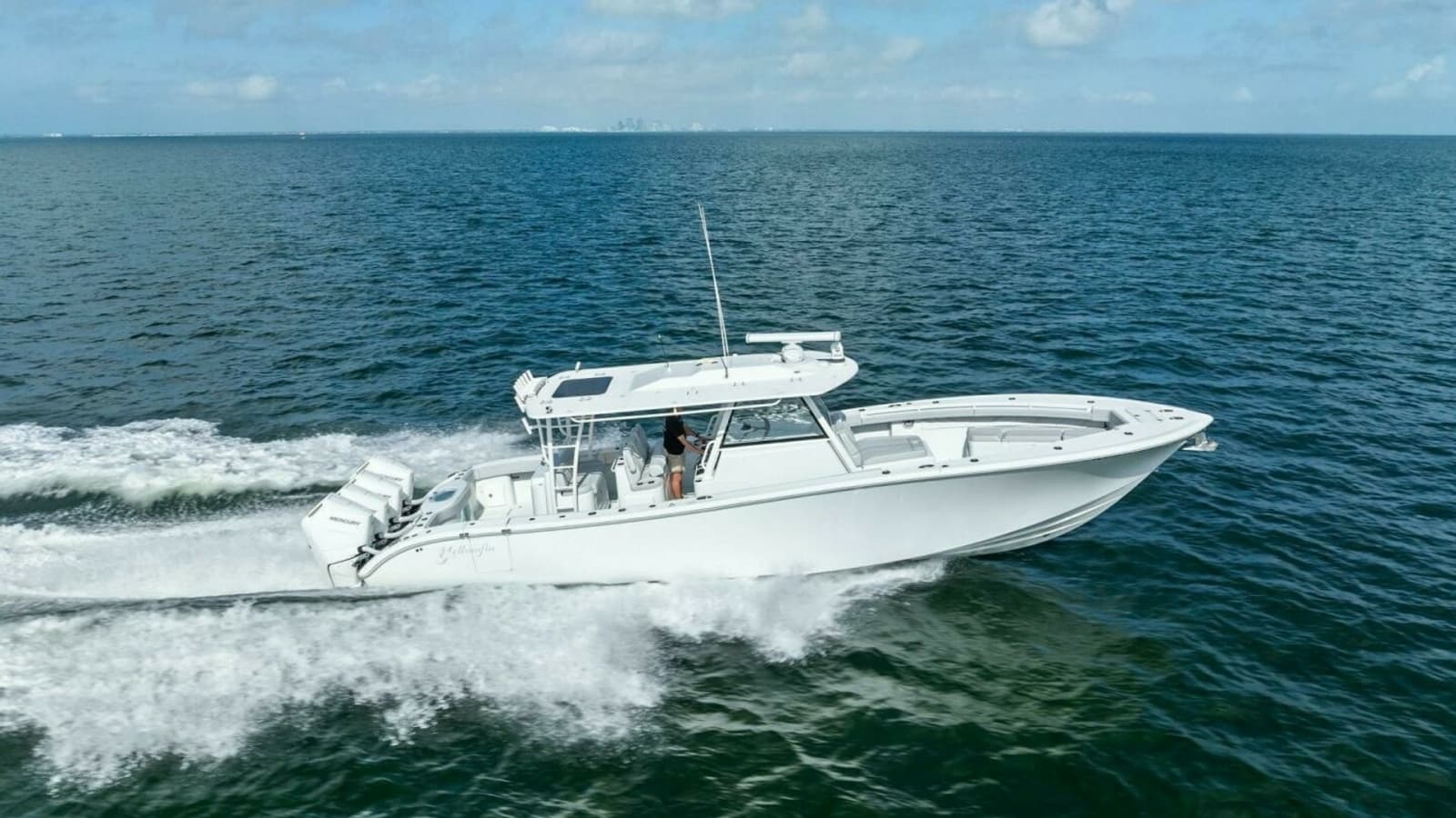 2024 42 Yellowfin
