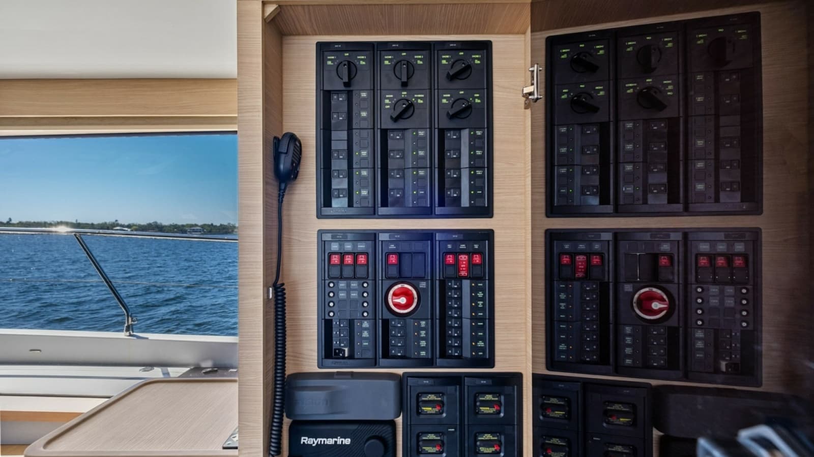 2022 54 Aquila Powercat 'Remarkable I'