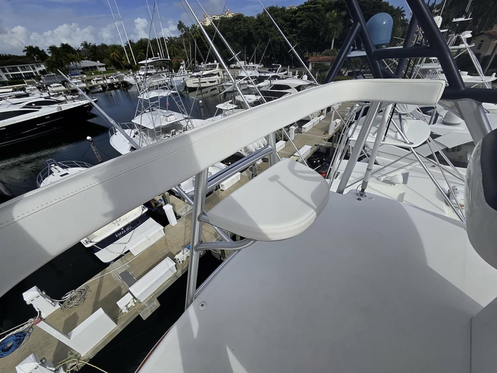 Viking 64 BIG BLUE - Tower Helm