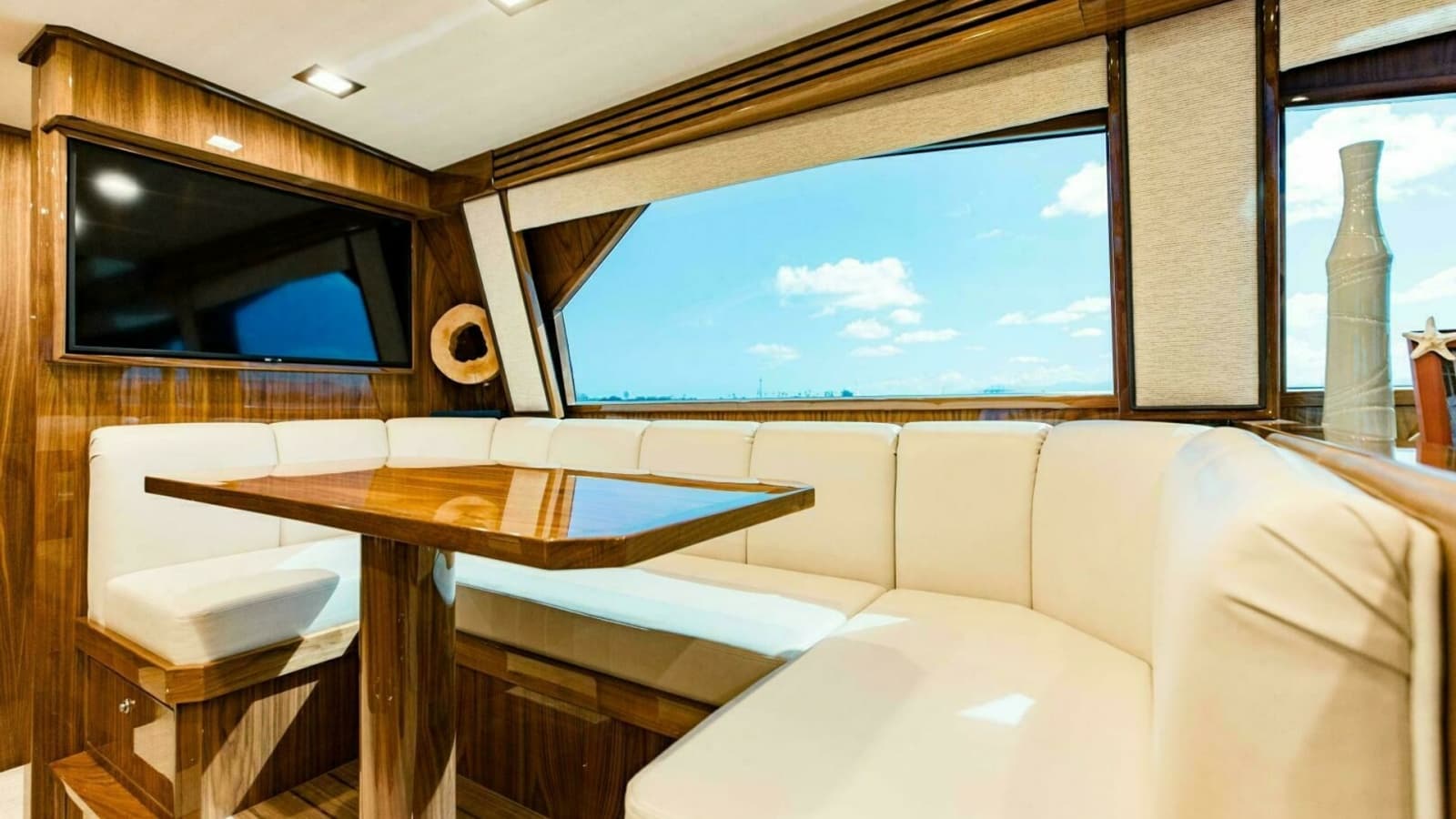 2020 Viking 72 Enclosed Bridge