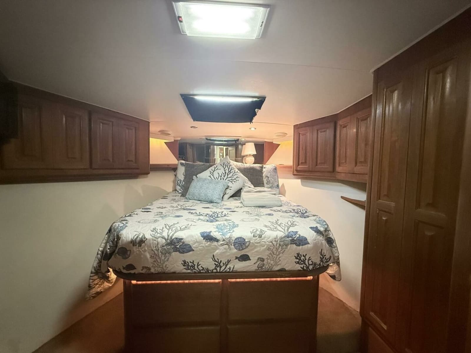 Viking 50 REEL LEGACY - Master Stateroom