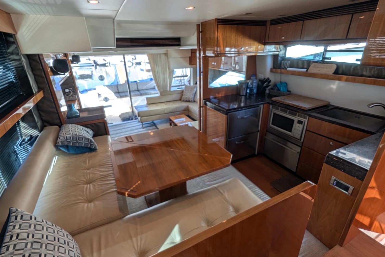 2010 Fairline Squadron