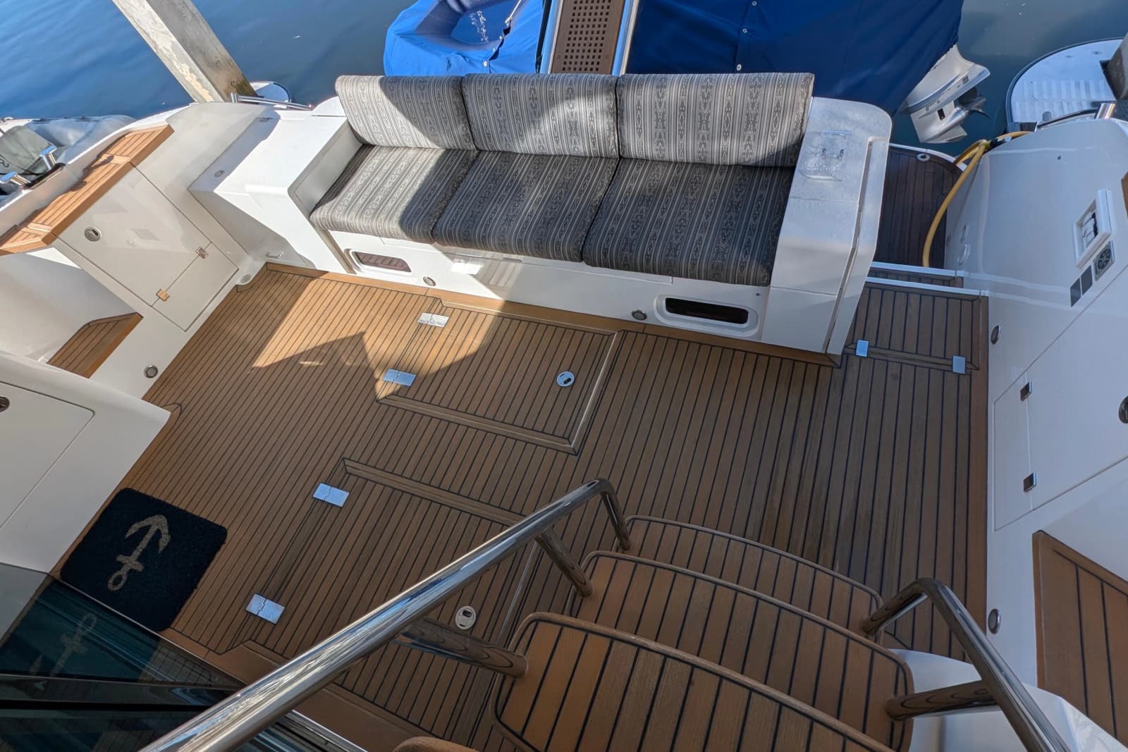 2010 Fairline Squadron