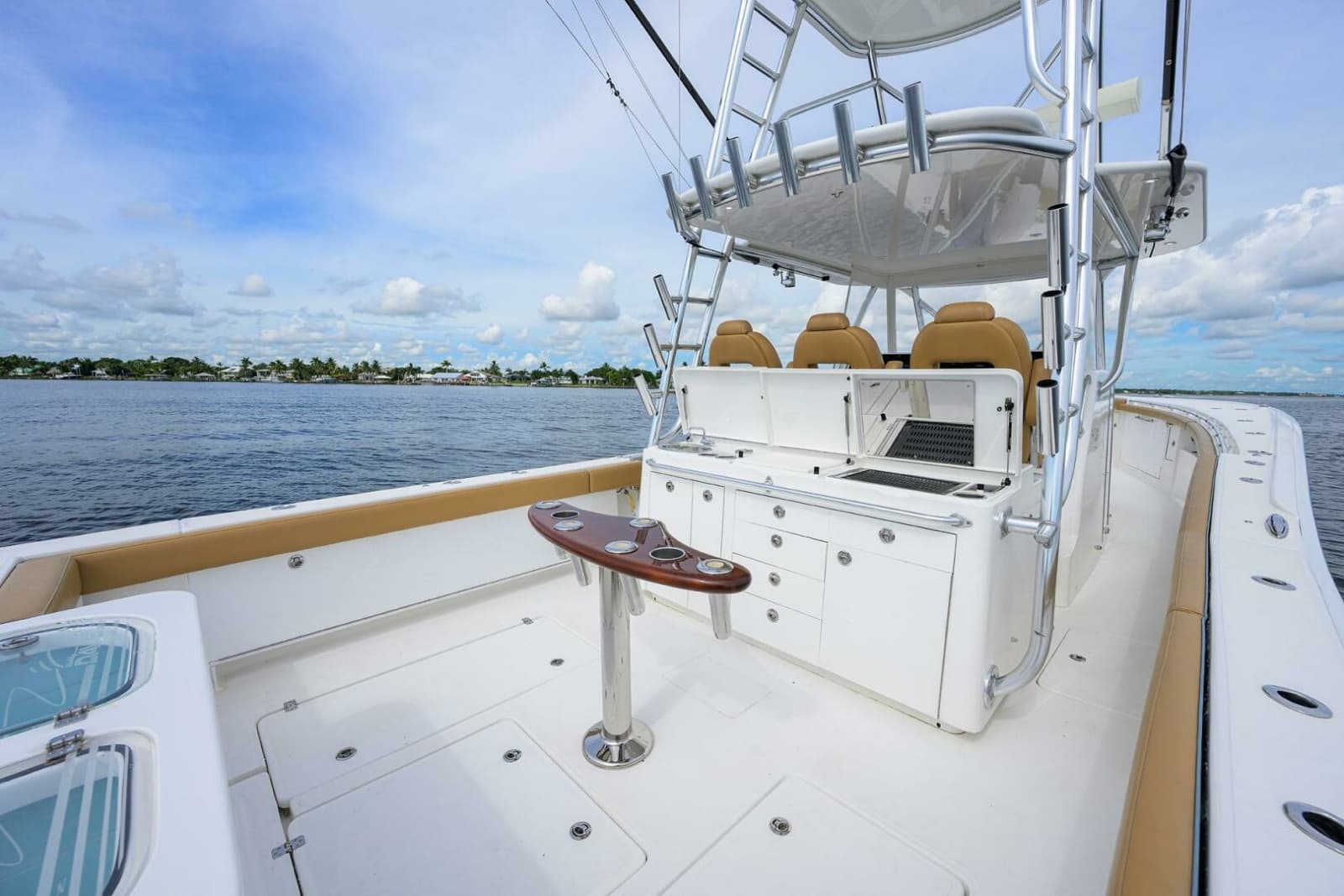 2018 Buddy Davis 42 Center Console - Cockpit