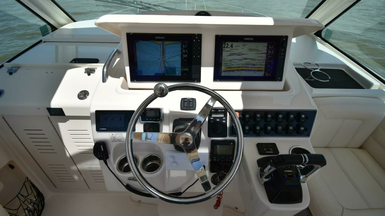 2016 Grady-White 330 Express