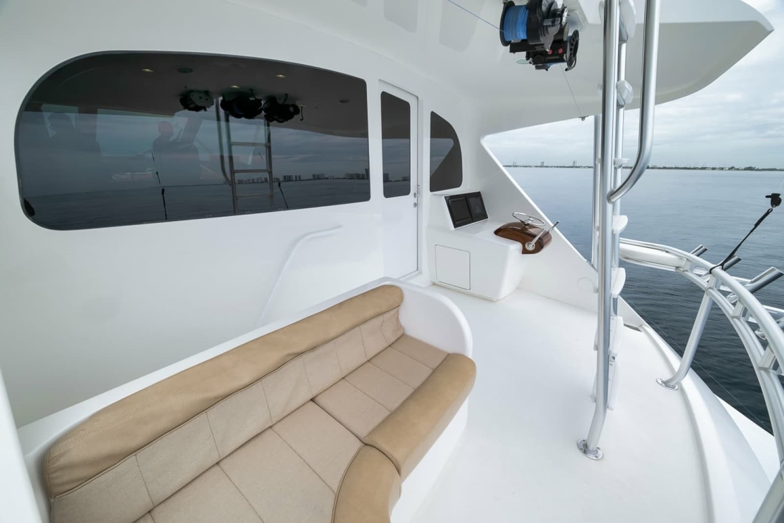 2016 Viking 92 Enclosed Bridge